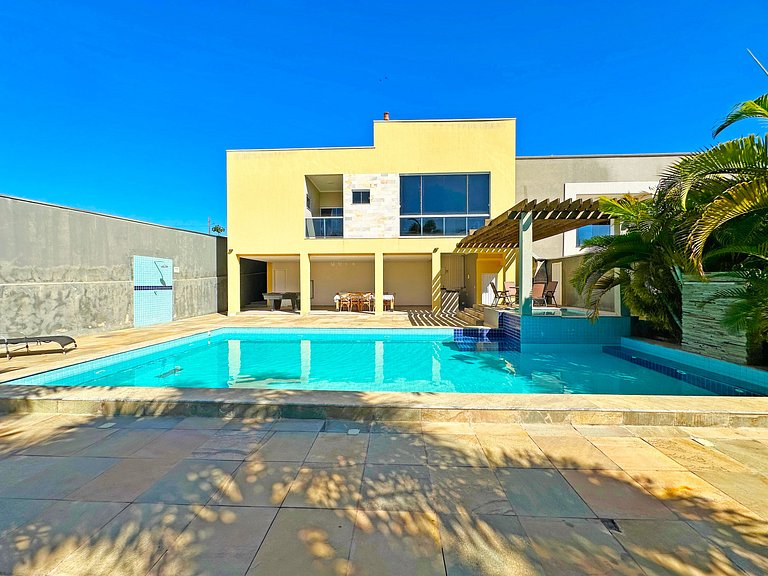 Casa Luxo c/ Piscina e Ofurô em condomínio fechado