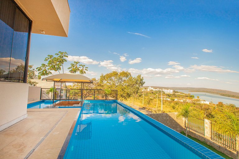 Casa - Piscina - Borda Infinita em Condomínio