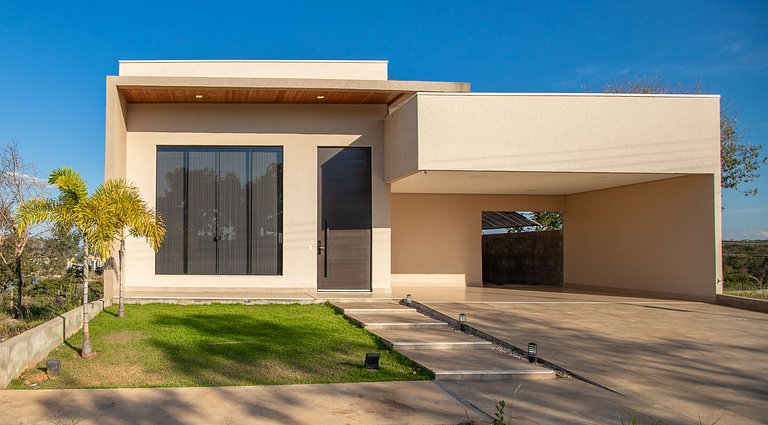 Casa - Piscina - Borda Infinita em Condomínio