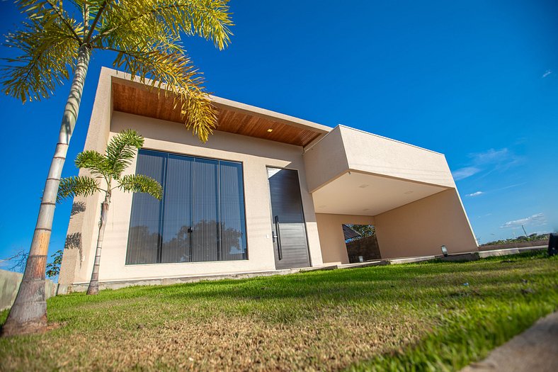 Casa - Piscina - Borda Infinita em Condomínio