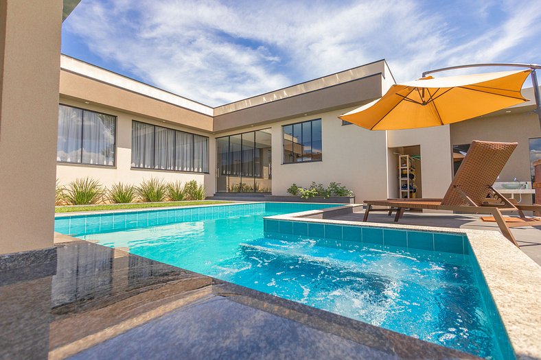 Charme e Piscina Quente em um único lugar